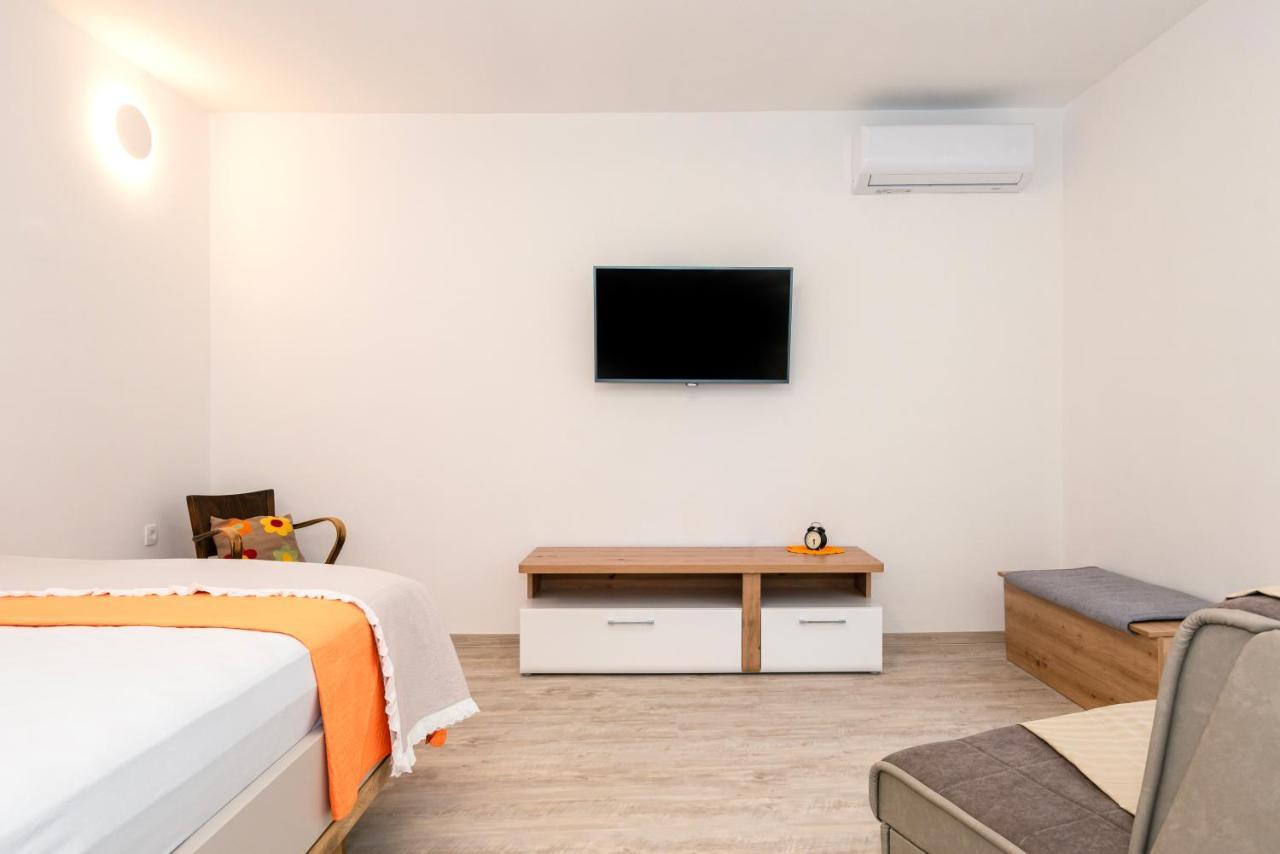 Studio Apartman Max Center Of The Old Town Free Parking Beautiful View Sibenik Exterior photo